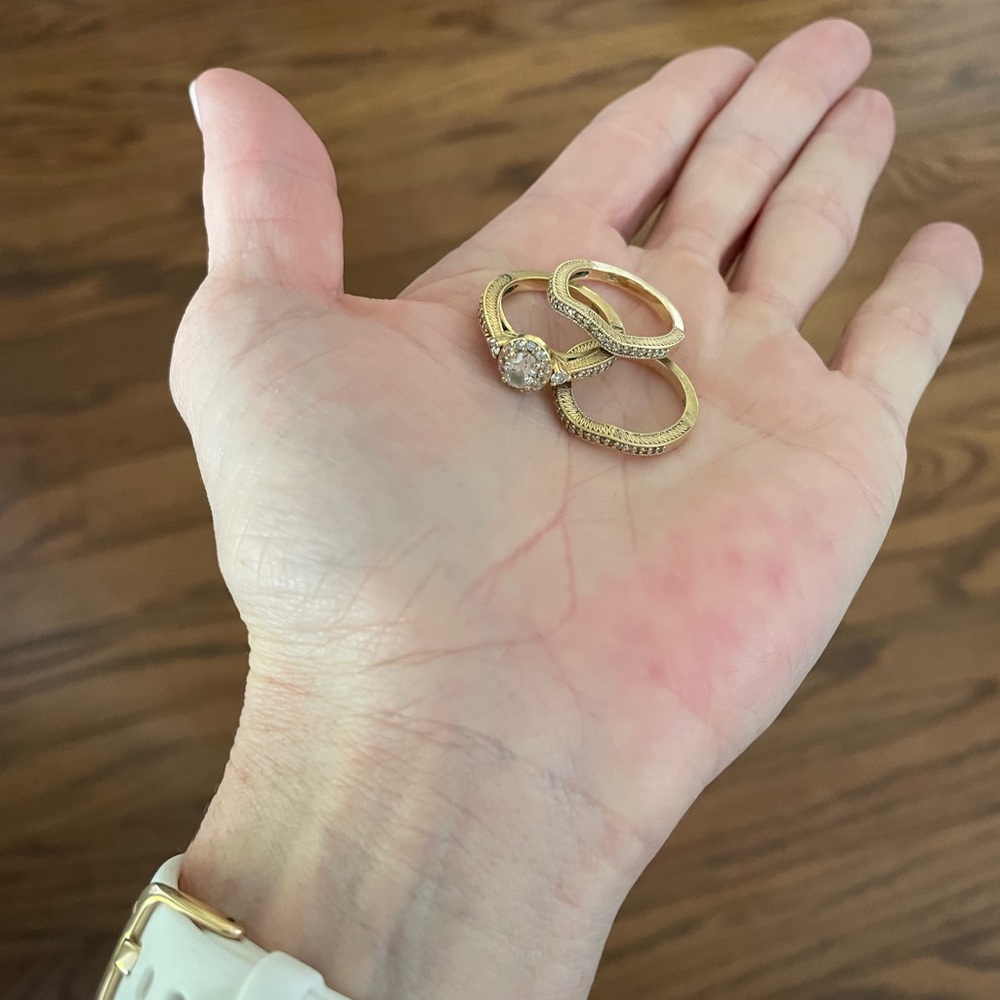 Wedding ring set - Picture 2 of 4